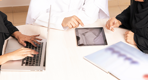 التكفل بالعمرة